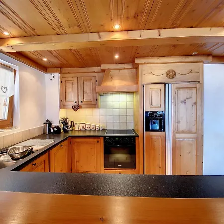 Apartmán Mettaney 210 *